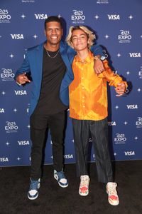 Phil Wright, Malachi Barton
