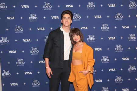Milo Manheim, Peyton Elizabeth Lee