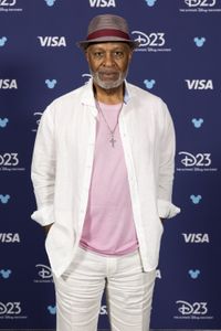 JAMES PICKENS JR.